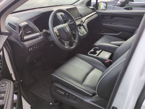 Used 2026 Honda Odyssey Touring image 6