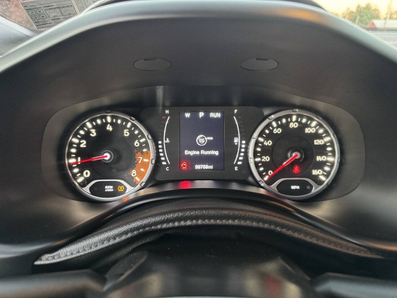 Used 2018 Jeep Renegade Latitude FWD image 24