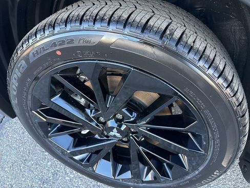 New 2025 Mitsubishi Outlander SEL Black Edition image 10