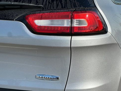 Used 2018 Jeep Cherokee Latitude Plus image 26