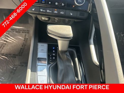 Used 2025 Hyundai Elantra SEL FWD image 21