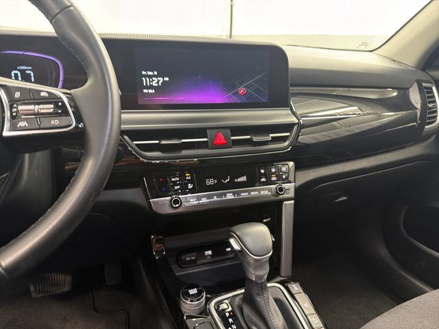 Certified 2025 Kia Seltos S AWD/4WD image 19