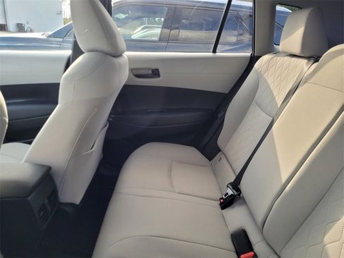 Used 2022 Toyota Corolla Cross LE image 6