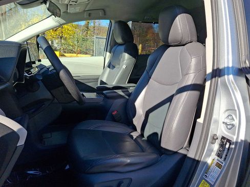 Used 2021 Toyota Sienna LE image 11