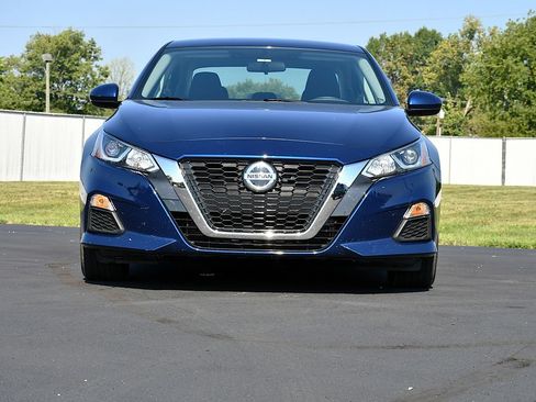 Used 2020 Nissan Altima 2.5 S FWD image 2