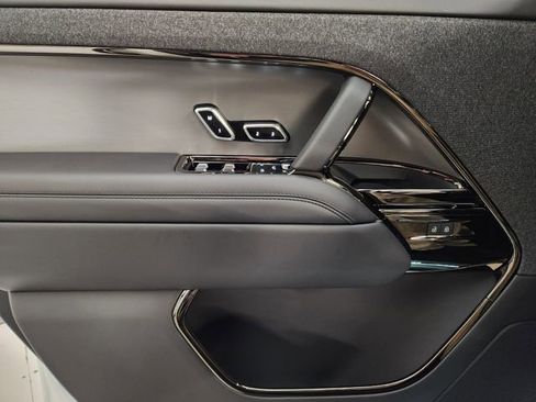 New 2026 Land Rover Range Rover Sport SE AWD/4WD image 23