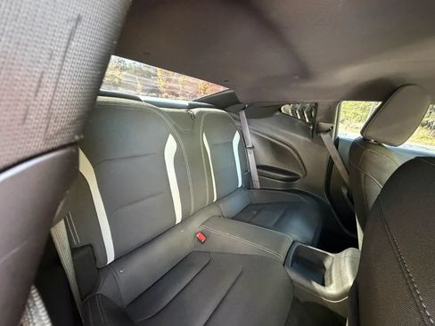 Used 2021 Chevrolet Camaro LT w/ Technology Package RWD image 19