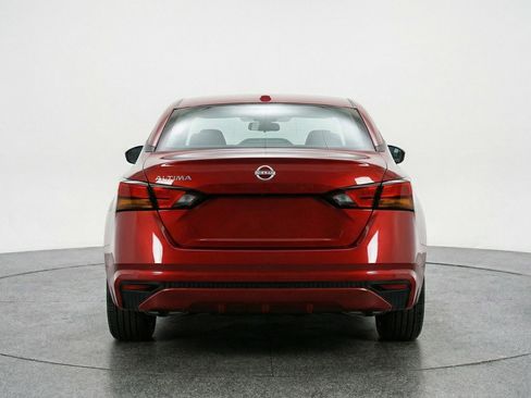 Used 2025 Nissan Altima 2.5 SV image 7