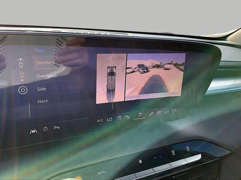 Used 2025 Buick Enclave Avenir w/ Super Cruise Package FWD image 25