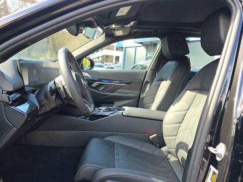 Used 2025 BMW i5 xDrive40 w/ M Sport Package image 20