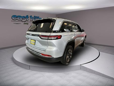 Used 2024 Jeep Grand Cherokee Limited 4xe image 2