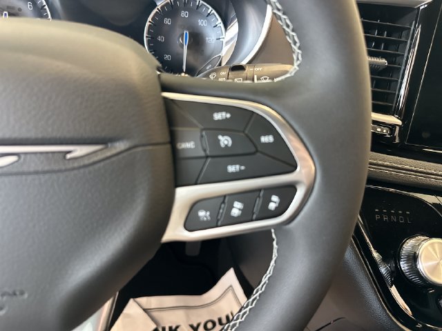 New 2027 Chrysler Pacifica Select w/ Family Tech Group FWD image 13