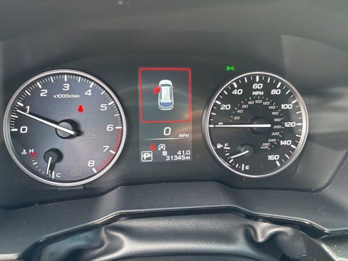 Used 2024 Subaru Outback Premium image 34