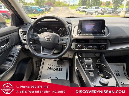 Certified 2025 Nissan Rogue SV AWD/4WD image 30