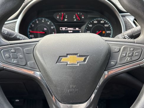 Used 2017 Chevrolet Malibu LS FWD image 5
