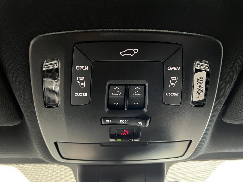 New 2026 Toyota Sienna XLE Woodland Edition AWD/4WD image 28