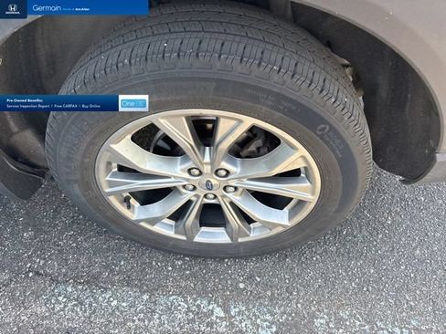 Used 2023 Ford Explorer XLT w/ Equipment Group 202A AWD/4WD image 13