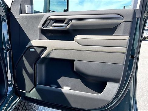 New 2026 Chevrolet Silverado 2500 ZR2 w/ LPO, Dark Essentials Package AWD/4WD image 25