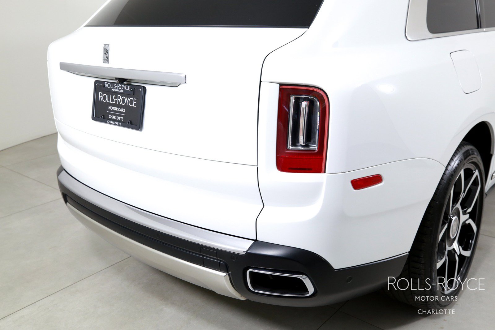 Used 2020 Rolls-Royce Cullinan AWD/4WD image 45