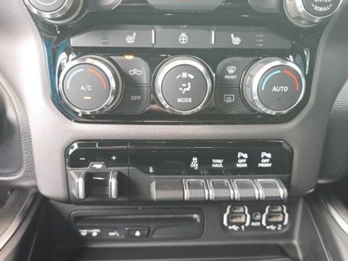 Used 2019 RAM 1500 Big Horn RWD image 21