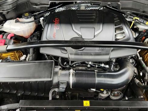 Used 2023 Alfa Romeo Stelvio Veloce image 27