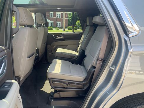 Used 2022 GMC Yukon SLT w/ SLT Premium Package AWD/4WD image 24