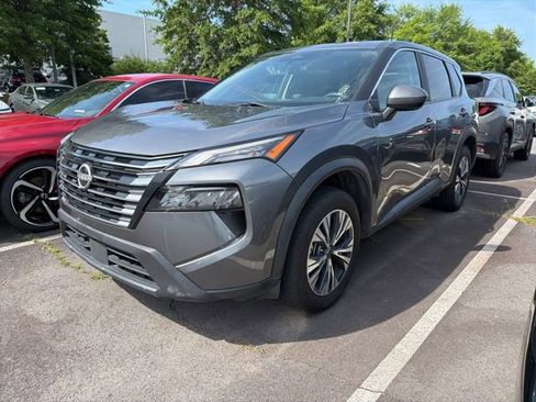 Used 2024 Nissan Rogue SV AWD/4WD image 3
