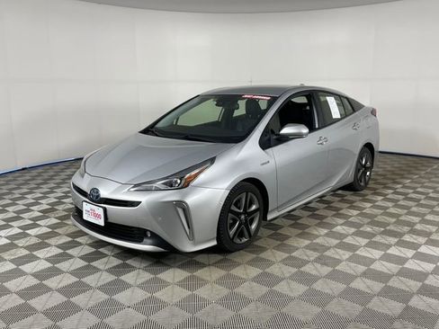 Used 2022 Toyota Prius XLE FWD image 1