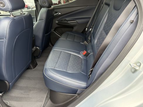 Used 2023 Chevrolet Bolt EUV Premier w/ Sun & Sound Package FWD image 17