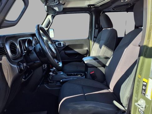 Used 2022 Jeep Gladiator Willys image 23