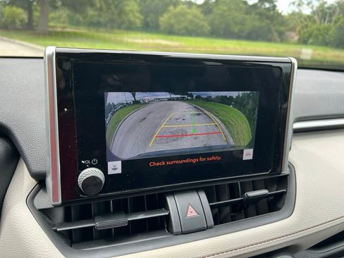 Used 2023 Toyota RAV4 XLE FWD image 25