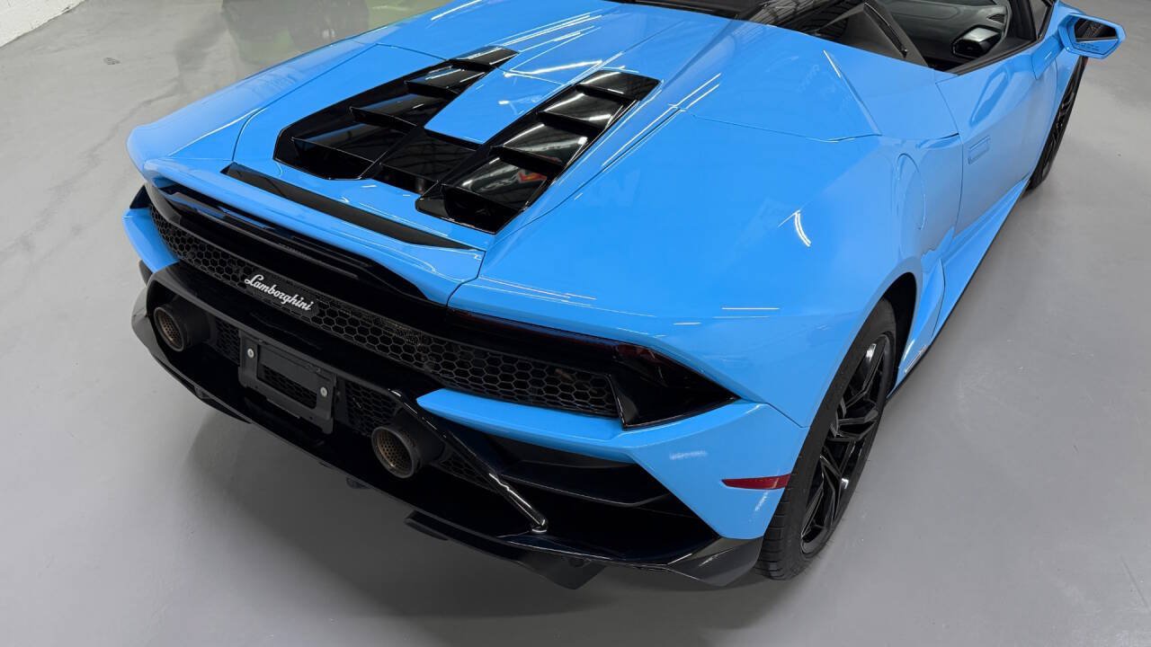 Used 2020 Lamborghini Huracan EVO RWD image 16