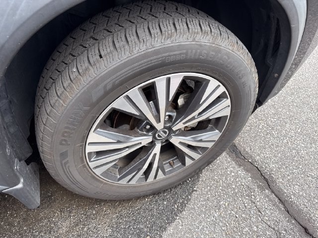 Used 2021 Nissan Rogue SV w/ Premium Package AWD/4WD image 7