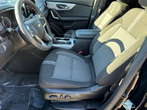 Used 2025 Chevrolet Blazer LT image 9