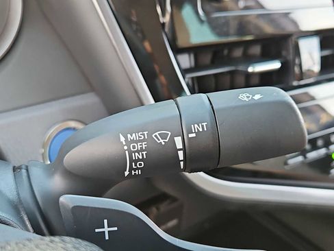 Used 2024 Toyota Camry SE FWD image 25