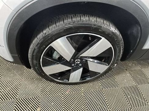 Used 2023 Volvo C40 P8 Recharge Ultimate AWD/4WD image 9