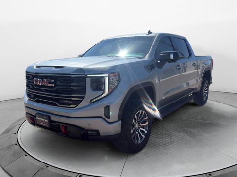 Used 2023 GMC Sierra 1500 AT4 w/ Technology Package AWD/4WD image 1