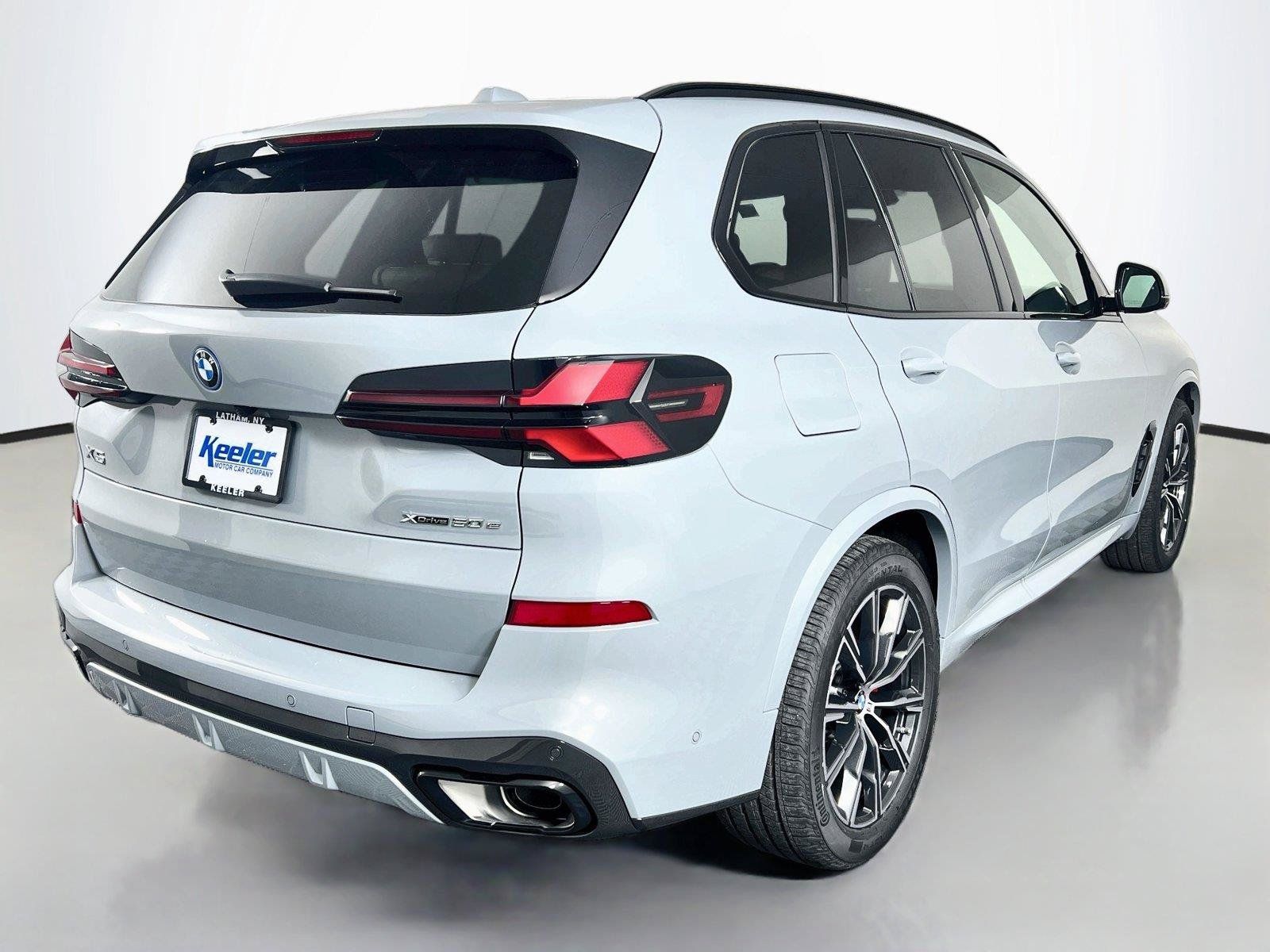 Used 2026 BMW X5 xDrive50e w/ Executive Package AWD/4WD image 6