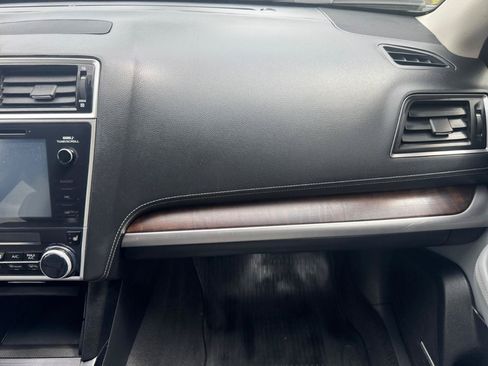 Used 2018 Subaru Outback 2.5i Limited AWD/4WD image 27