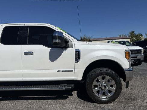 Used 2017 Ford F250 Lariat w/ Chrome Package AWD/4WD image 15
