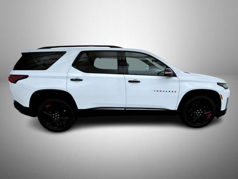 Used 2023 Chevrolet Traverse Premier w/ Redline Edition AWD/4WD image 4
