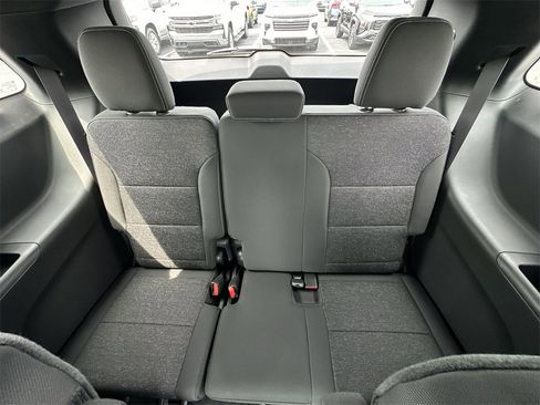 New 2025 Chevrolet Traverse LT w/ Enhanced Driving Package image 23