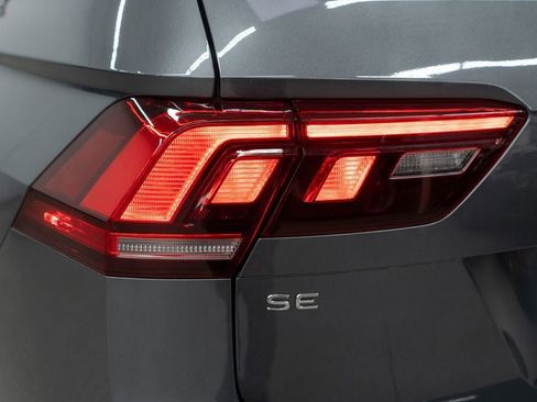 Used 2023 Volkswagen Tiguan SE image 35