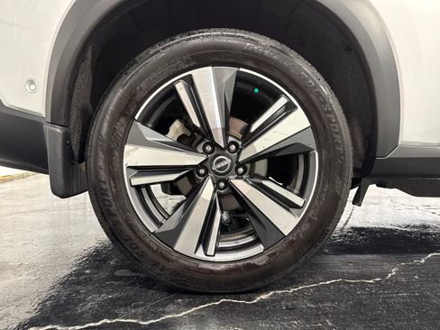 Used 2023 Nissan Rogue SL w/ SL Premium Package AWD/4WD image 8