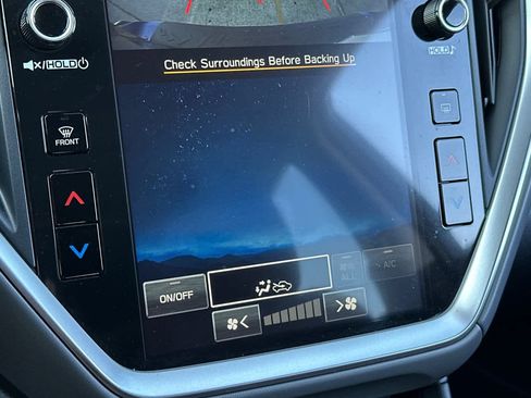 Used 2025 Subaru Crosstrek 2.0i Premium image 19