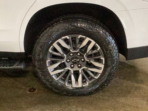 New 2026 Chevrolet Tahoe Z71 w/ Comfort Package AWD/4WD image 7
