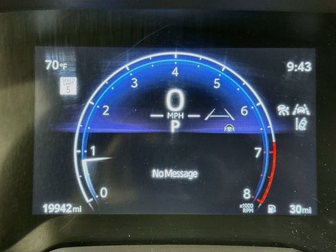 Used 2024 Toyota Corolla Cross XLE AWD/4WD image 29