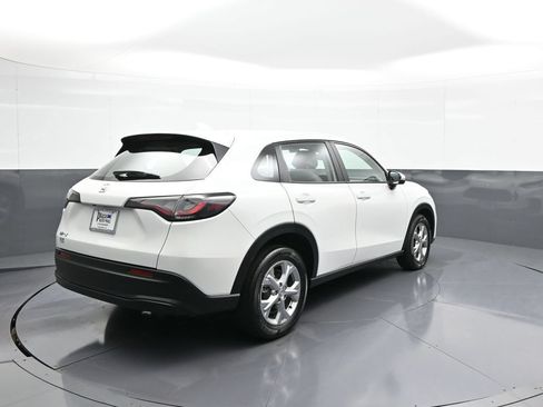Certified 2025 Honda HR-V LX image 6