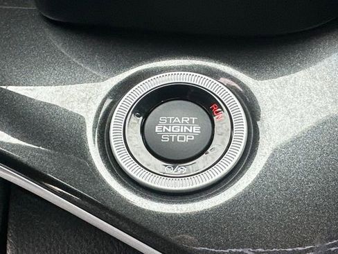 Used 2023 Jeep Grand Cherokee Altitude image 36