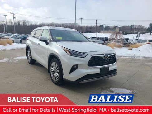 Used 2023 Toyota Highlander Platinum image 1